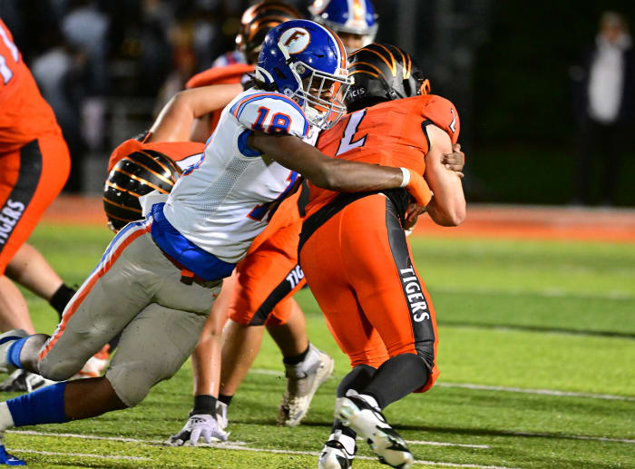 East St. Louis Edwardsville Illinois football 10-13-23 Tim Vizer 23877